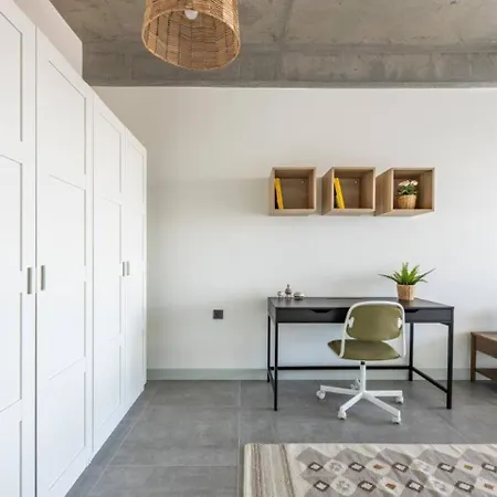 Gorgeous Bright Cool 1bd Views! #359 Istambul