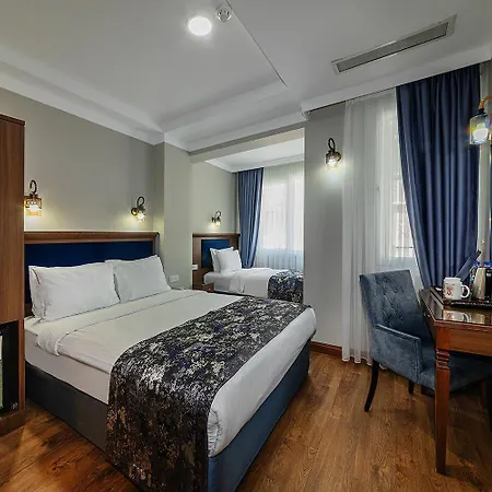 Aristocrat 3*