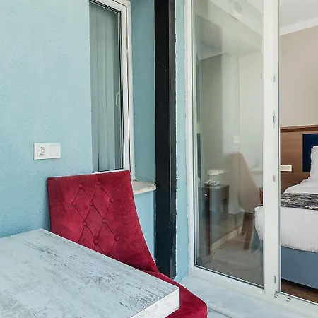 Hotel Aristocrat 3*