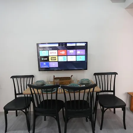 50 Steps To Tram,central And Stylish Apartamento Estambul