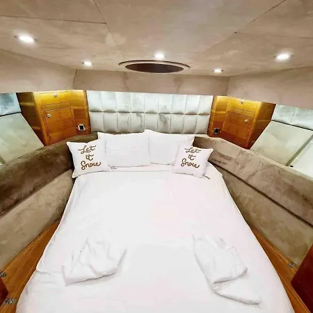 Den Den Botel Istanbul