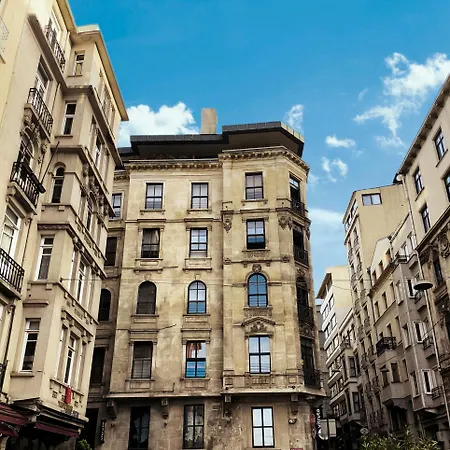 Aparthotel Galata M84 3*