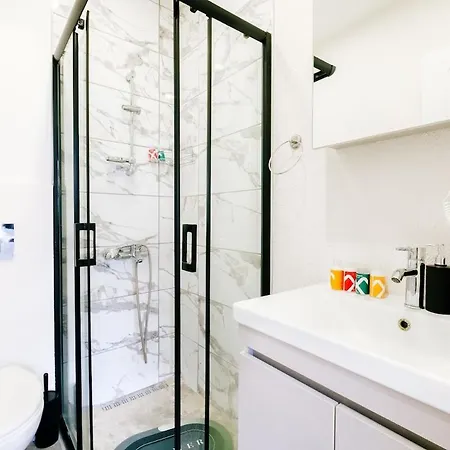 Cozy And Modern 2br With 2ba In Historic Yedikule 아파트 *
