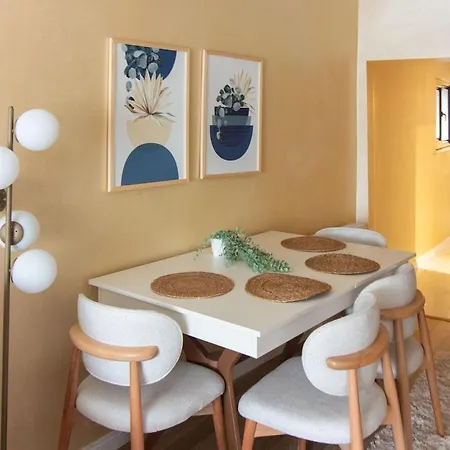 Brand-new Stylish 2br By The Coast In Yedikule 아파트