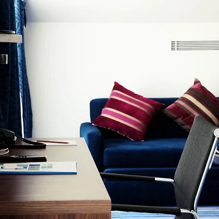 Express Istanbul-altunizade By Ihg מלון 3*