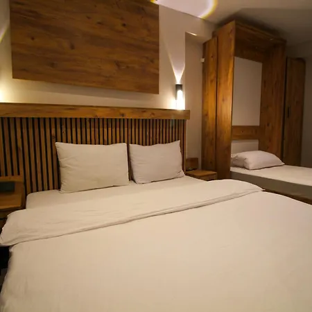 Hotel Kaya Saw *