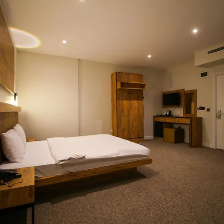 Hotel Kaya Saw *
