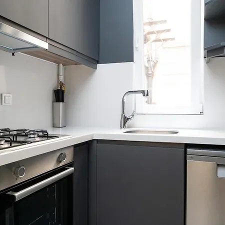3 Bedrooms - Location- 1st Floor Apartman