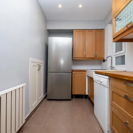 Fourlex Single Detached House - 2 Bathrooms - Location - Private Terrace *