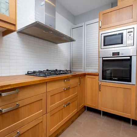 Fourlex Single Detached House - 2 Bathrooms - Location - Private Terrace