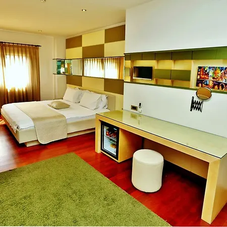 Hotel Eternity Boutique 4*