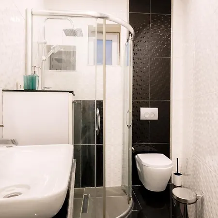 Apartment Modern Spacious Flat W Balcony 5 Min To Taksim