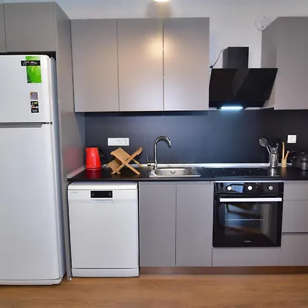 Levent Modern 2-bedroom Apartament