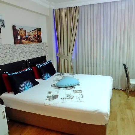 卡德柯伊港酒店