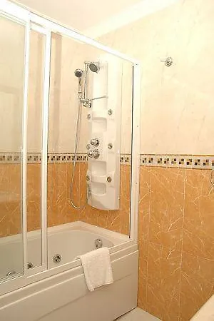 Otel Taksim Metropark 4*