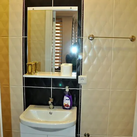 W Kurtulus Apartment *