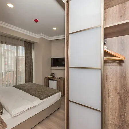 Alphonse Otel 3*