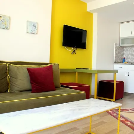 Almond Hill Aparthotel 2*