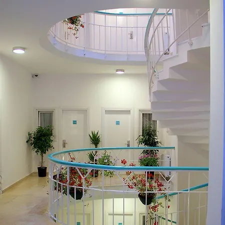 Yazar Hotel