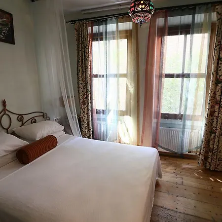Noble House Galata Bed & Breakfast 3*