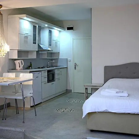 Deniz Apartment *