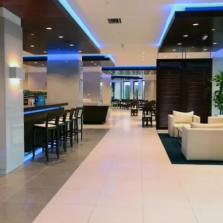 Hotel Express Istanbul-ora 3*