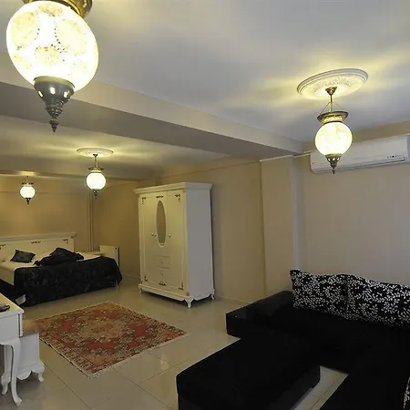 Aparthotel Safran 3*