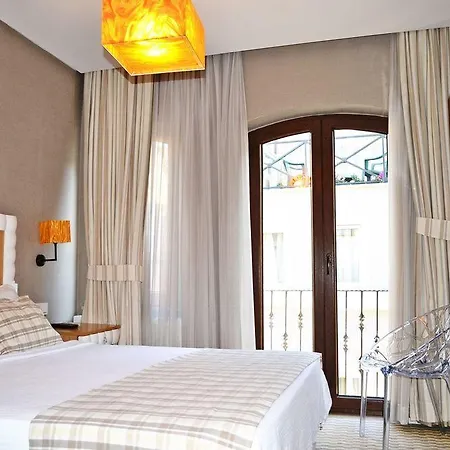 Hotel Alyon 3*