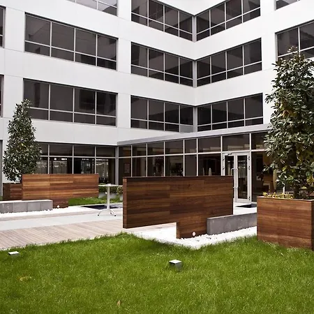 Isg Sabiha Goekcen Airport Hotell 4*