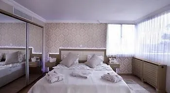 Grand Zentrum & Cafe Restaurant - Taksim Square 3*