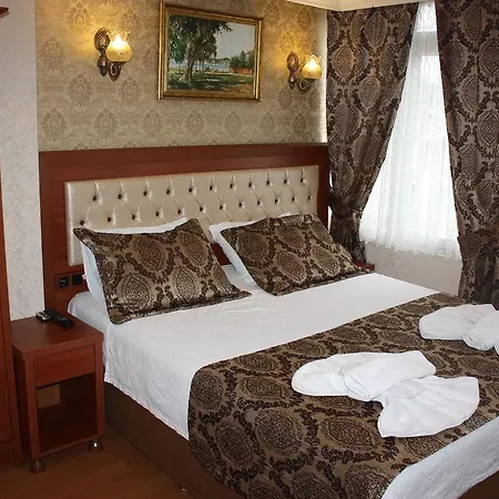 Big Apple Hostel *