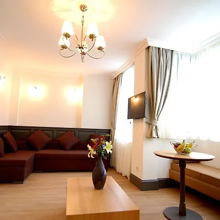 Lägenhet Mayer Cihangir Suites