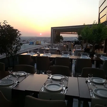 Darkhill Hotel 4*