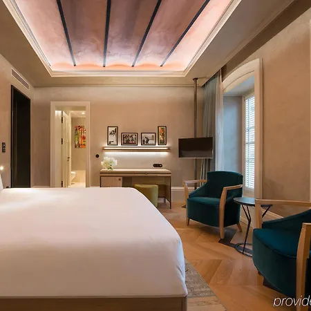 10 Karakoy 5*