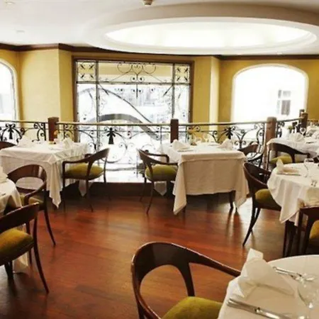 Hotel Occidental Taksim 4*
