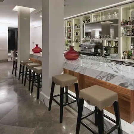 Hotel Four Points Flex By Sheraton Taksim Square 4*