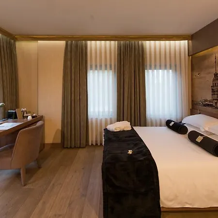 Hotel Saint Sophia 4*