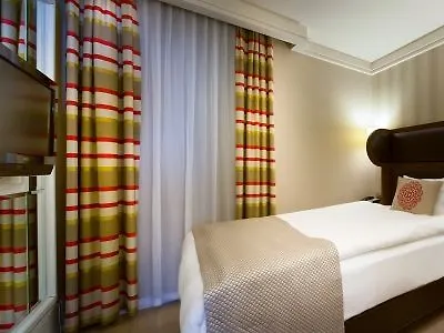 Titanic Comfort Sisli 3*