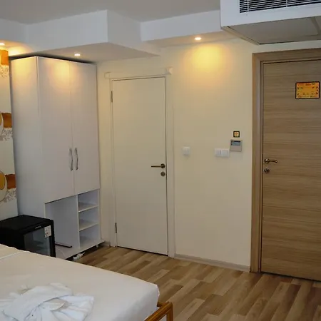 Hotel Avcilar Zeugma Park 3*