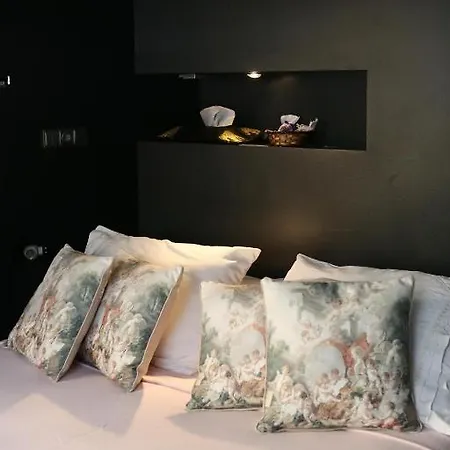 Noble House Galata 3*