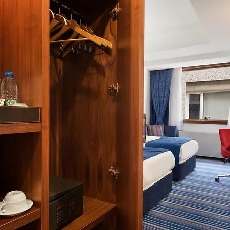 Taxim Express Bosphorus Estambul