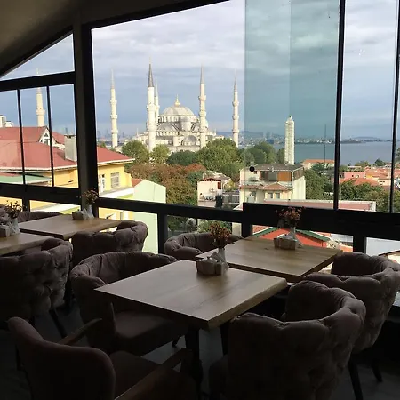 Hotel Perula 3*