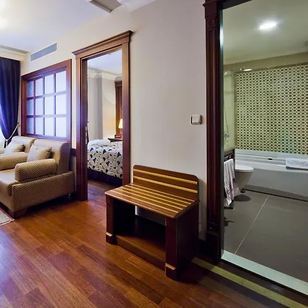 Hotel Glk Premier Regency & Spa