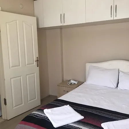 Qonaq Hotel 4*