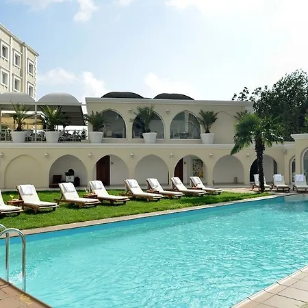 By Ihg Hotel