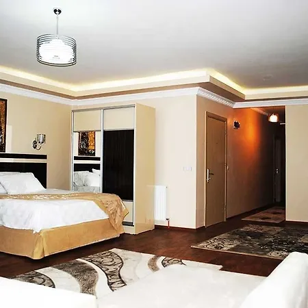 Diamond Aparthotel
