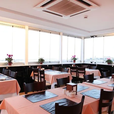 Otel Salinas *