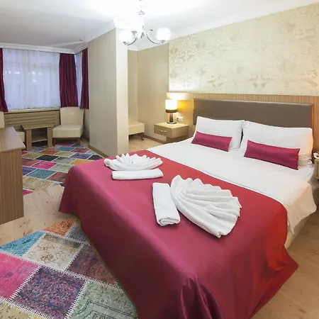 Hotel Grand Zentrum & Cafe Restaurant - Taksim Square 3*