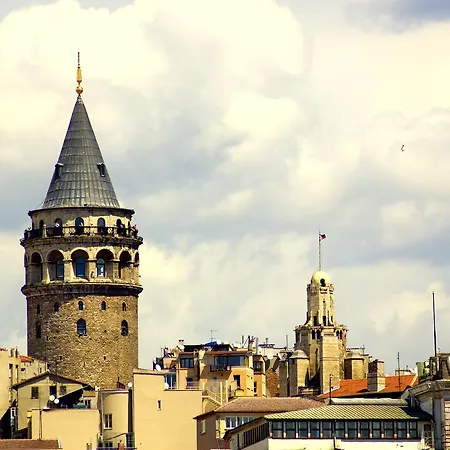 Walton Galata Hotel 4*