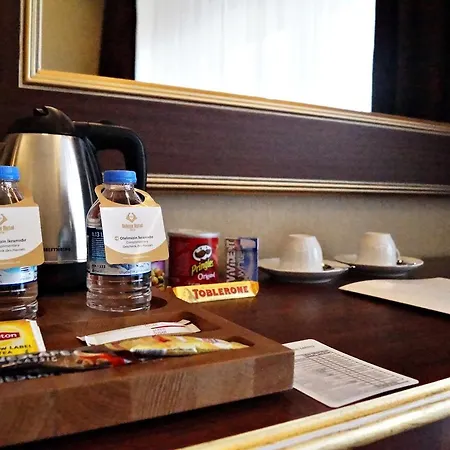 Mb Deluxe Hotel